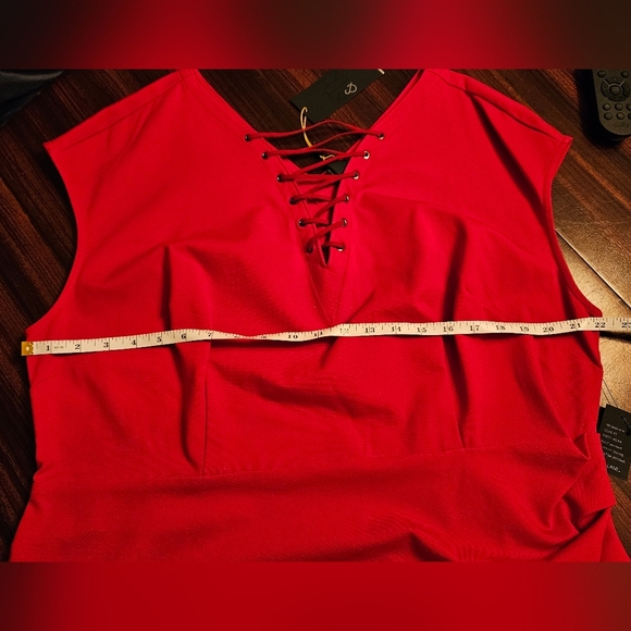 Lane Bryant 6TH & LN Plus Red Knee Length Sheath Dress  V-neck Sleeveless  22 - Picture 5 of 14